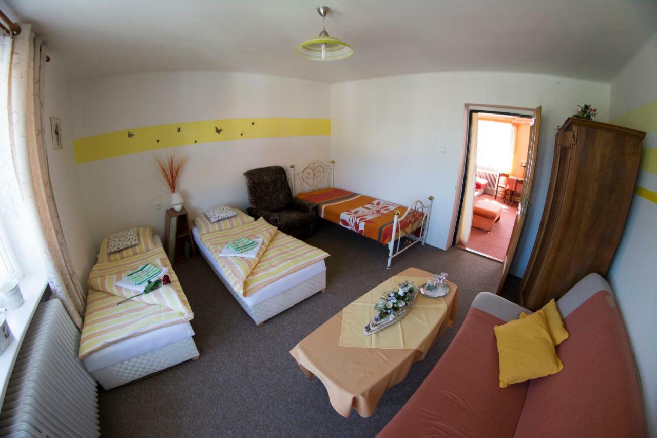 Penzion Kamenny Dvur Vimperk Extérieur photo