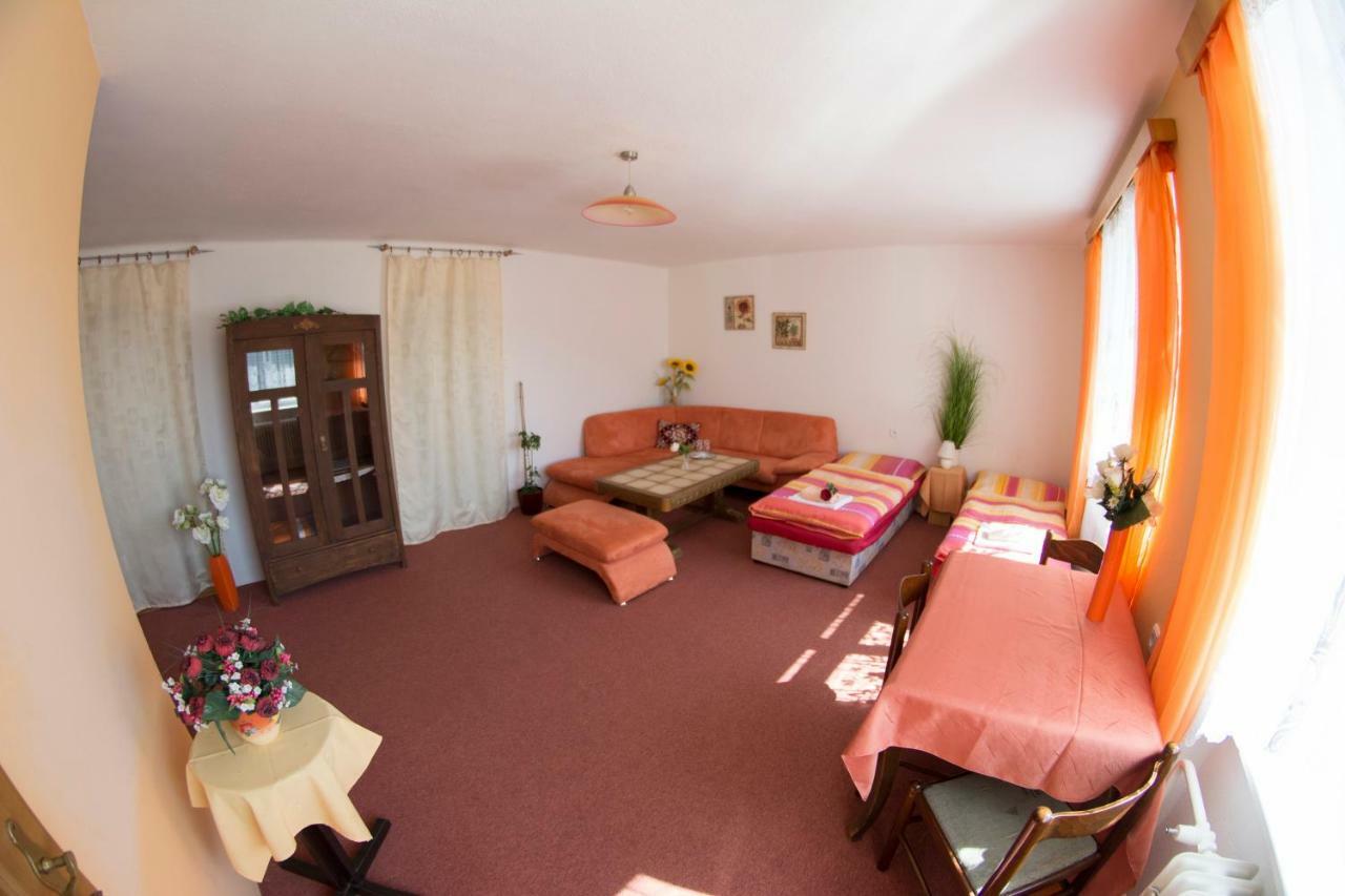 Penzion Kamenny Dvur Vimperk Extérieur photo