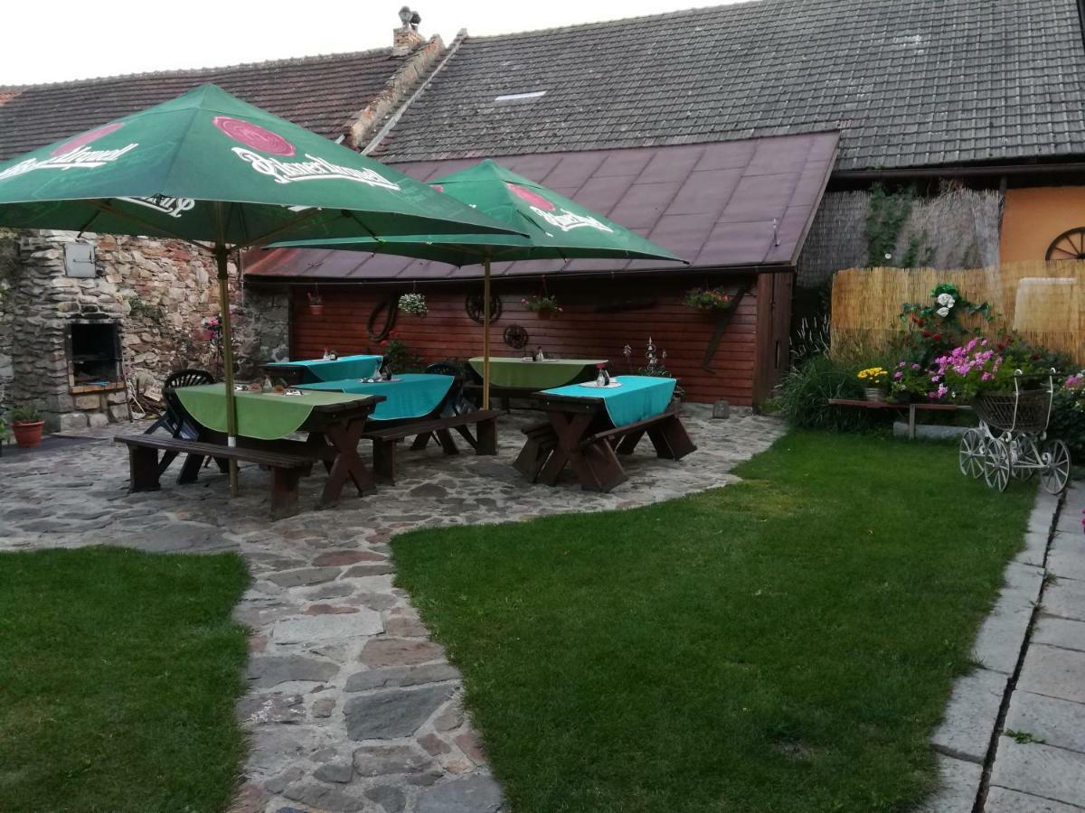 Penzion Kamenny Dvur Vimperk Extérieur photo