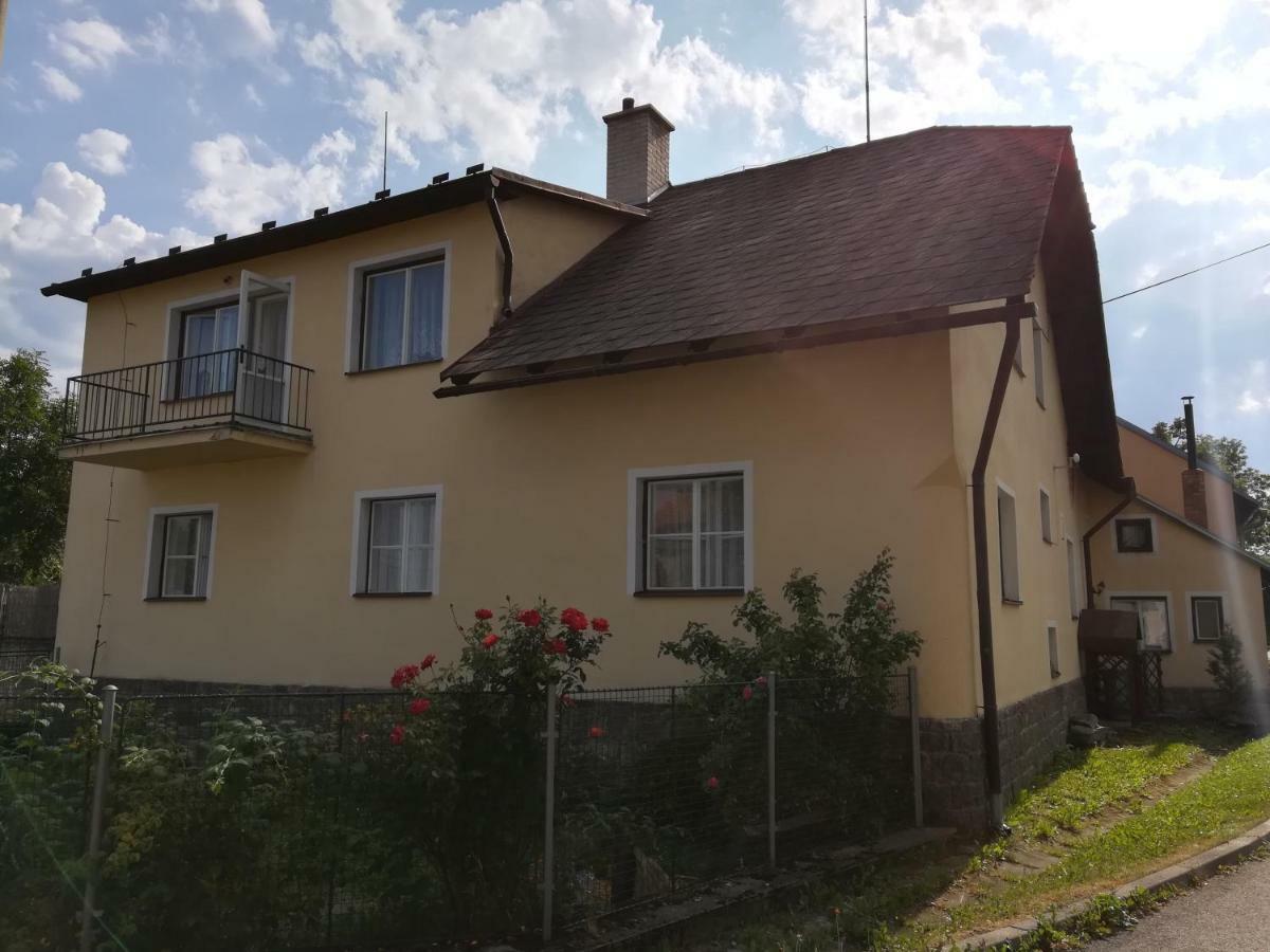 Penzion Kamenny Dvur Vimperk Extérieur photo